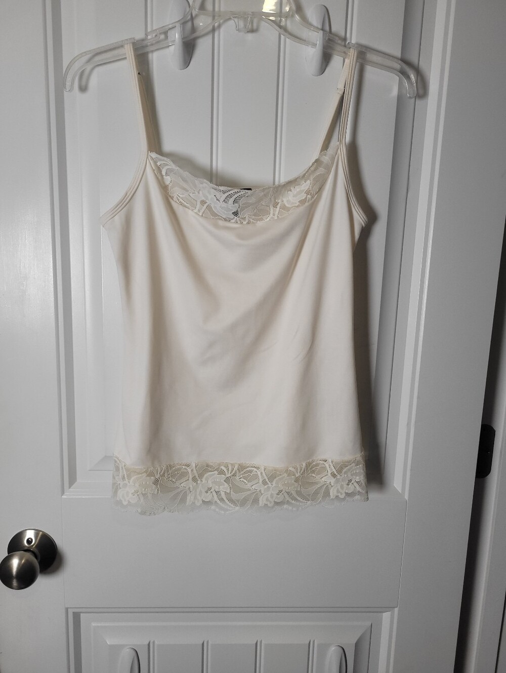 White house Black market Women's Lace Trim Camisole Tank Top in Cream Size M